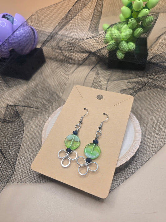Clover dangle earrings