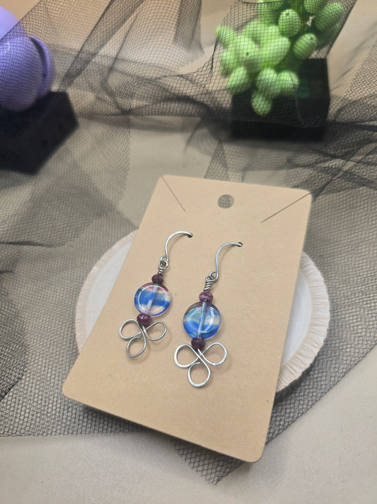Clover dangle earrings